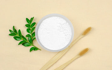 5 Benefits of Using Natural Teeth Whitening Powder